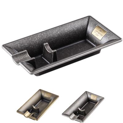 China Portable Travel Metal Cigar Ashtray Home Retro For One Cigar Ashtray Holder OEM Luxury Outdoor Cigarette Ashtrays Smoke Tobacco Shop Club for sale