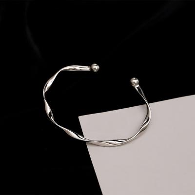 China Unique CLASSIC 925 Sterling Silver Mobius Bangle Simple Twist Moebius Bangle Open Bangle Jewelry For Women for sale