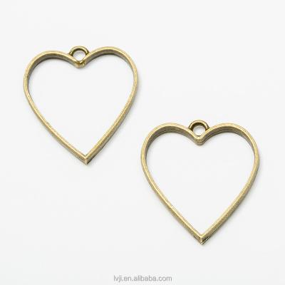 China Fashionable Antiaue Heart Shape Bezel Bronze Cabochon Setting Metal Frame DIY Bracelet for sale