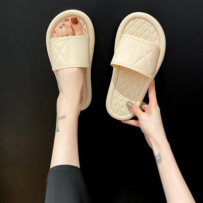 China Damping Fashionable Ladies Slippers Causal Flat Soft Slippers Korean Home Bedroom Slippers For Women for sale