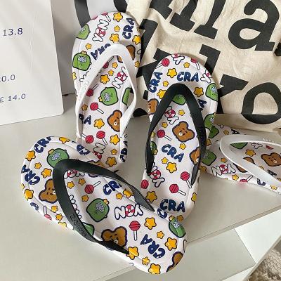 China 2022 New Summer Trend Fashion Outdoor Ladies Beach Sandals Slippers Women Cartoon Flat Flip Flops for sale