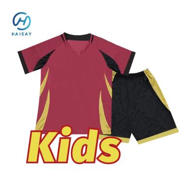 China Customized Logo Printing Kids Fußball Trikots Atmungsannehmbar Feuchtigkeitsentwässerndes Gewebe Kinder Sportbekleidung Set zu verkaufen