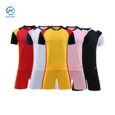 China Custom Football Club Training Kit with Light Weight Fabric Customizable Number for sale