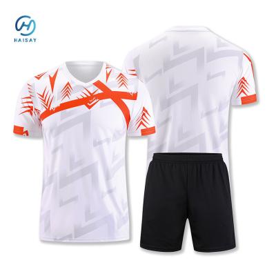 China Breathable Dynamic Football Jersey Lightweight Moisture-Wicking Perfect Fit for Matches Customizable 100% Polyester Fabric for sale