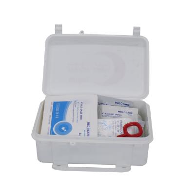 Cina SL-026 Stock Approval Colored Small PP Box 15First Aid Kit Compact First Aid Kits For Travelling in vendita