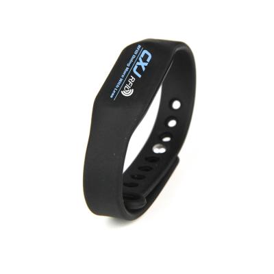 China Waterproof silicone wristbands 13.56mhz nfc rfid nfc chip 14443A Custom social waterproof/waterproof NFC wristband for sale