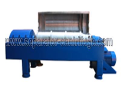 China Vertical Decanter Centrifuges High Rotational Speed For Industrial Sludge for sale