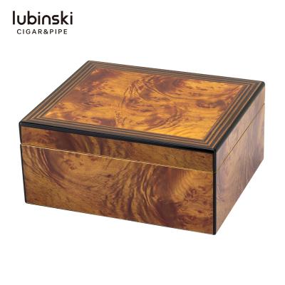 China Best Handmade Cedar Wood Wholesale Cigar Humidor for sale