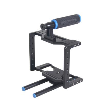 China Aluminum Black Handheld Camera Cage With 15mm Rod Rail For BMCC Camera Te koop