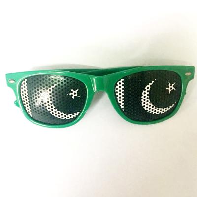 China 2018 Glasses,Pakistan Flag Pinhole Sticker Fashion Sunglasses China Factory Pinhole Glass Pinhole Sticker Sunglasses for sale