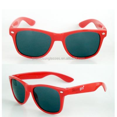 China 10 Years Experience Unique Hot Selling UV400 Lens Design Glasses UV400 Unique Design Fashion Square Red Sun Glasses for sale