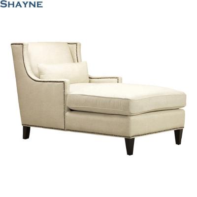 China Shayne Luxury High End High End Customize Antique Hotel Furniture White Fabric Nailheads 1 Seater Bench Woonkamer Reclinable Chair for sale