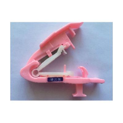 China Cheap Made In China Safe multifunctional Umbilical cord clamp disposable Umbilical cord clamp for sale