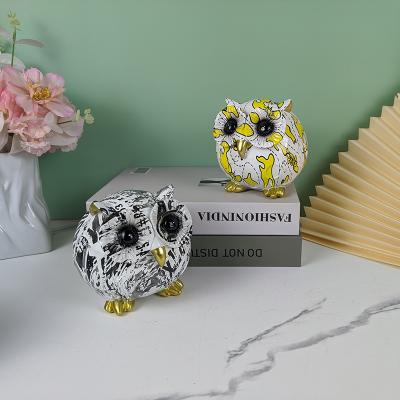 China World Special Design Colorful Mini Cute Resin Crafts Owl Statue Table Decoration for Home Decoration for sale