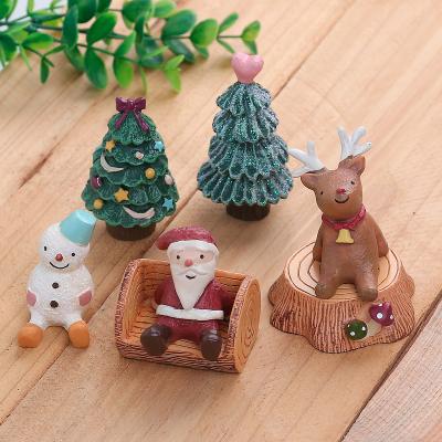 China Traditional Lovely Christmas Animals Statue Decorative Cute Figurine For Home Decor for sale