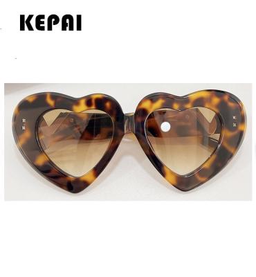 China Fashion sunglasses personalized men and women fashion heart shape trendy sunglasses 2021 for sale