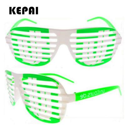 China Cheap Promotional Custom Fashion Sun Glasses Logo Printing Shutter Shade Sunglasses for sale