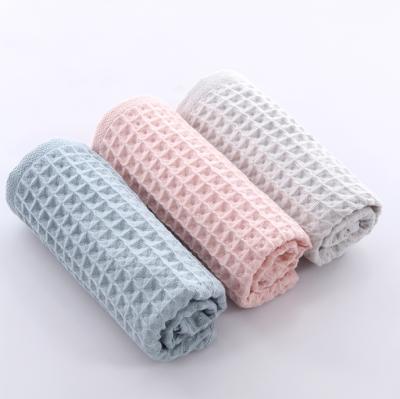 China Kid Safe Ready To Ship 100% Natural Bamboo Deodorant Fiber Towel Walffe Honeycomb Woven Bamboo Hand Towel for sale