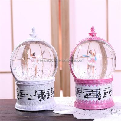 China Europe and America Water Circulation Gold Sequin Resin Snowball Apparatus Valentine's Day Decoration Souvenir Couple Love Gift for sale