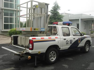 China Hydraulischer Aluminiumlegierungs-Anhänger-Mann-Aufzug, doppelter Mast-Anhänger angebrachter Boom-Aufzug zu verkaufen