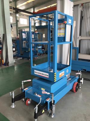 China Single Mast Lift With 630 * 650mm Platform , Aluminium Alloy Hydraulic Cargo Lift for sale