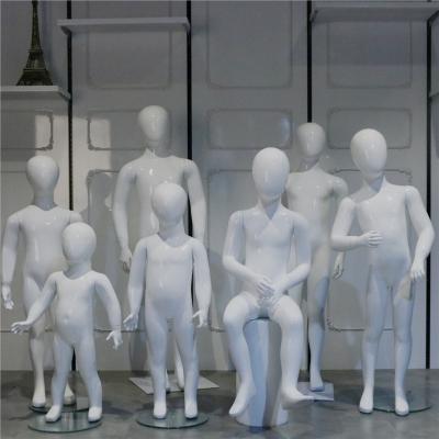 China White High Quality Chandelier Fiberglass Kids Mannequins Child Plus Size For Window Display for sale