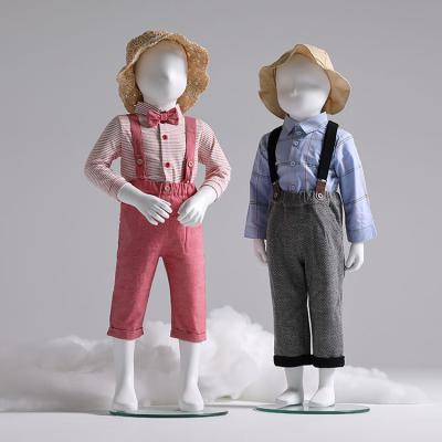 China Stand XINJI Fashion Cute Child Mannequins Full Body White Girl Mannequin For Clothing Boys Children Mannequin for sale