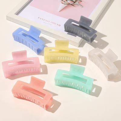 China 2021 Hot Selling Big Size CIA Girl Amazon CIA Korean Acrylic Hair Clip Resin Color Candy Claw Hair Clip Banana Squares Wholesale for sale