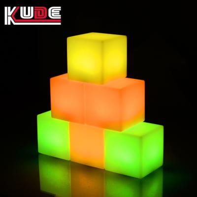 China Modern Wireless Design Lighted Plastic Led Cube For Table Chairs for sale