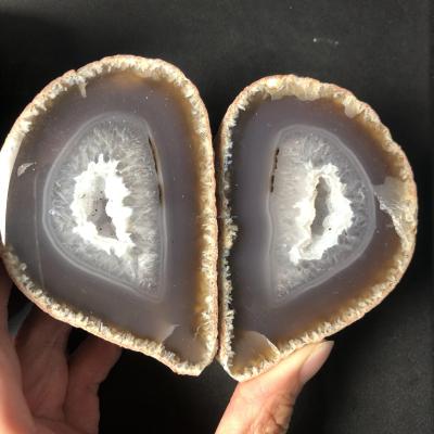 China China Home Decoration Natural Gemstone Agate Geode For Collection Healing Crystal Geodes for sale