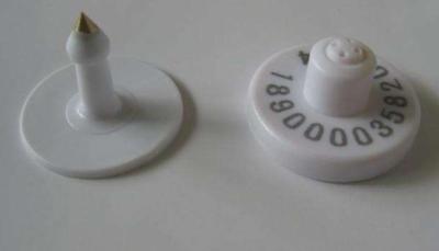 China LF,HF ,UHF button cattle/pig rfid animal ear tag for management animal for sale