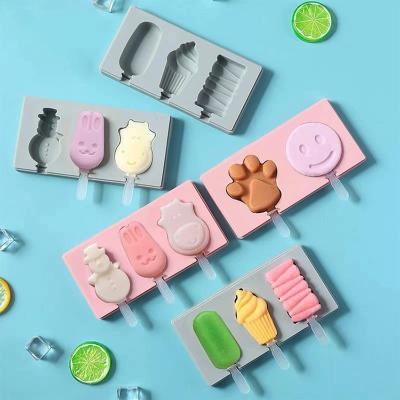 China Cute Home Design Food Grade Stick Silicone Ice Cream Multifunctional Triple Mold for sale