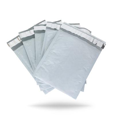 China 220*320+40mm Recyclable Light Weight Poly Stock Compact Shockproof Bubble Envelope for sale