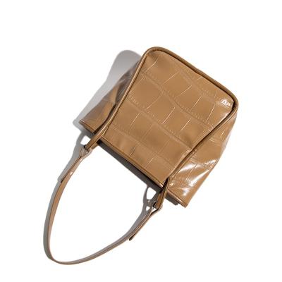 China Fashion Women's Handbag Stone Shoulder Bag Large Capacity Soft Messenger Bag for sale