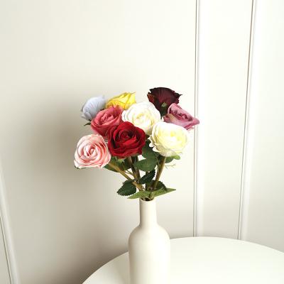 China Eco-friendly romantic valentine's day gift deco rose flowers bush bouquet rose flower bouquet silk rose bridal bouquets for sale