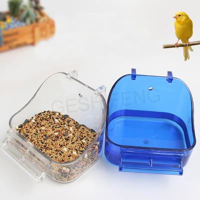 China Wholesale High Quality Clear Leakproof Plastic Bird Bath And Feeder Hanging For Cage Birds Feeder à venda