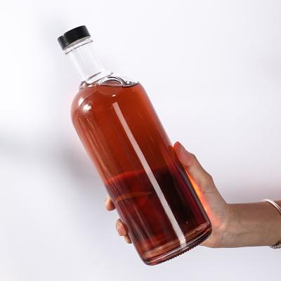 China High Quality Superb Wine Flint Clear Liquor Glass Wine Bottles With Screw Top 500ml 750ml for sale