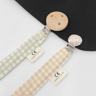 China BPA Free Baby Toy Pacifier Clip Wood Holder Pacifier Clip Cloth Pacifier Clip for sale