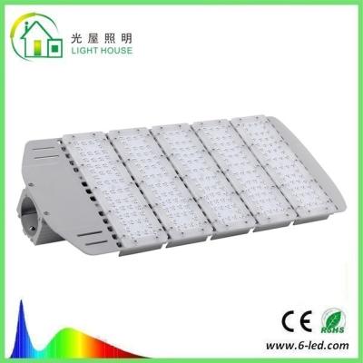 China Energy Saving Solar LED Street Light IP66 200W For Highway , 5 Years Warranty for sale