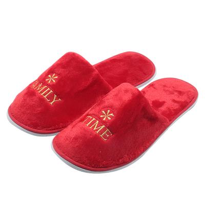 China Indoor Home Outdoor Guestroom UG red disposable bulk coral fleece wedding hotel slipper new wedding bridesmaid slipper  for wedding hotels bathroom spa for sale