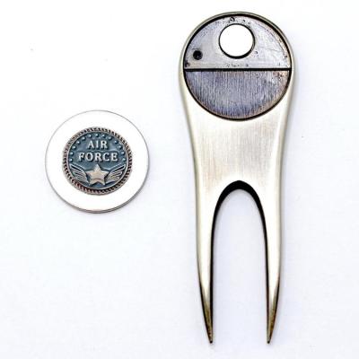 China Golf Magnetic Wholesale Digging Tool And Ball Marker With Custom Logo for sale