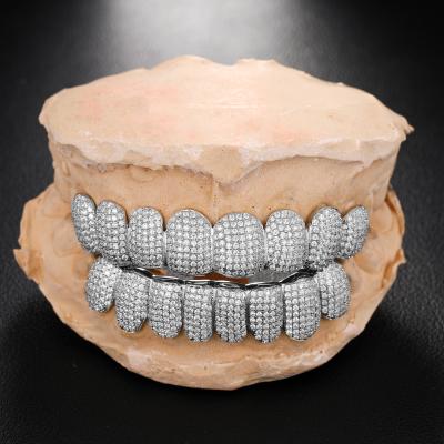 China Punk Customize Hip Hop Iced Out Teeth Grillz 14/18K Gold Platinum Plated Grillz Fangs Hitter Mouth Jewelry Gift for sale