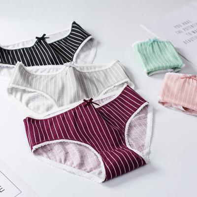 China Antibacterial Ladies Striped Underwear Cotton Panties Briefs With Mid Waist Lace Edge for sale