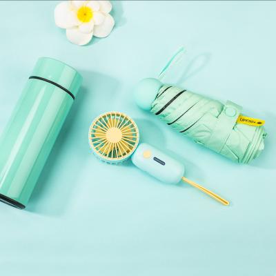 China Environmentally Friendly Annual Meeting To Give Employees Gifts Mini Handheld Fan Thermos Cup Umbrella Set Business Gift Set for sale