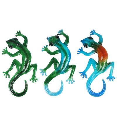 China Custom Painted Europe Gecko Metal Wall Art Multi Colored, Green With Blue, Outdoor Garden Wall Decoration for sale