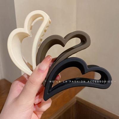 China European and American elegant temperament style heart claw matte women's retro hair claw for sale