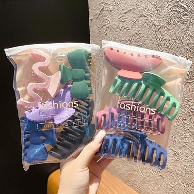 China Japan and style 2021 Korean fashion women's hair big Matte Hair Clips Acrylic Big clips Korean wholesale hair claw accessories 11cm for sale