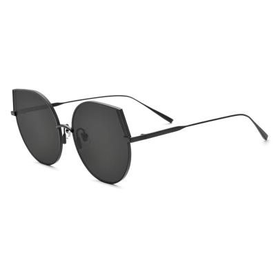 China Famous brand metal fashion sunglasses designer oversized sunglasses uv400 no minimum for sale