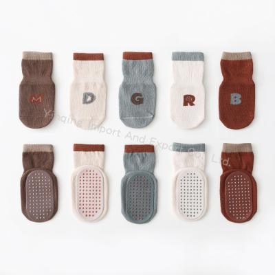 China New summer children's spring and floor socks baby home silicone breathable non-slip toddler socks with cotton letters for sale