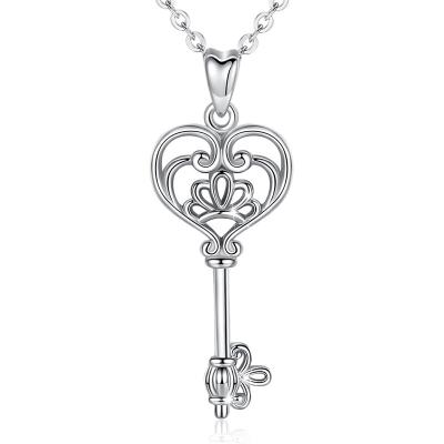 China Fashion Merryshine Jewelry 925 Sterling Silver Delicate Heart Shaped Key Pendant Necklace for sale